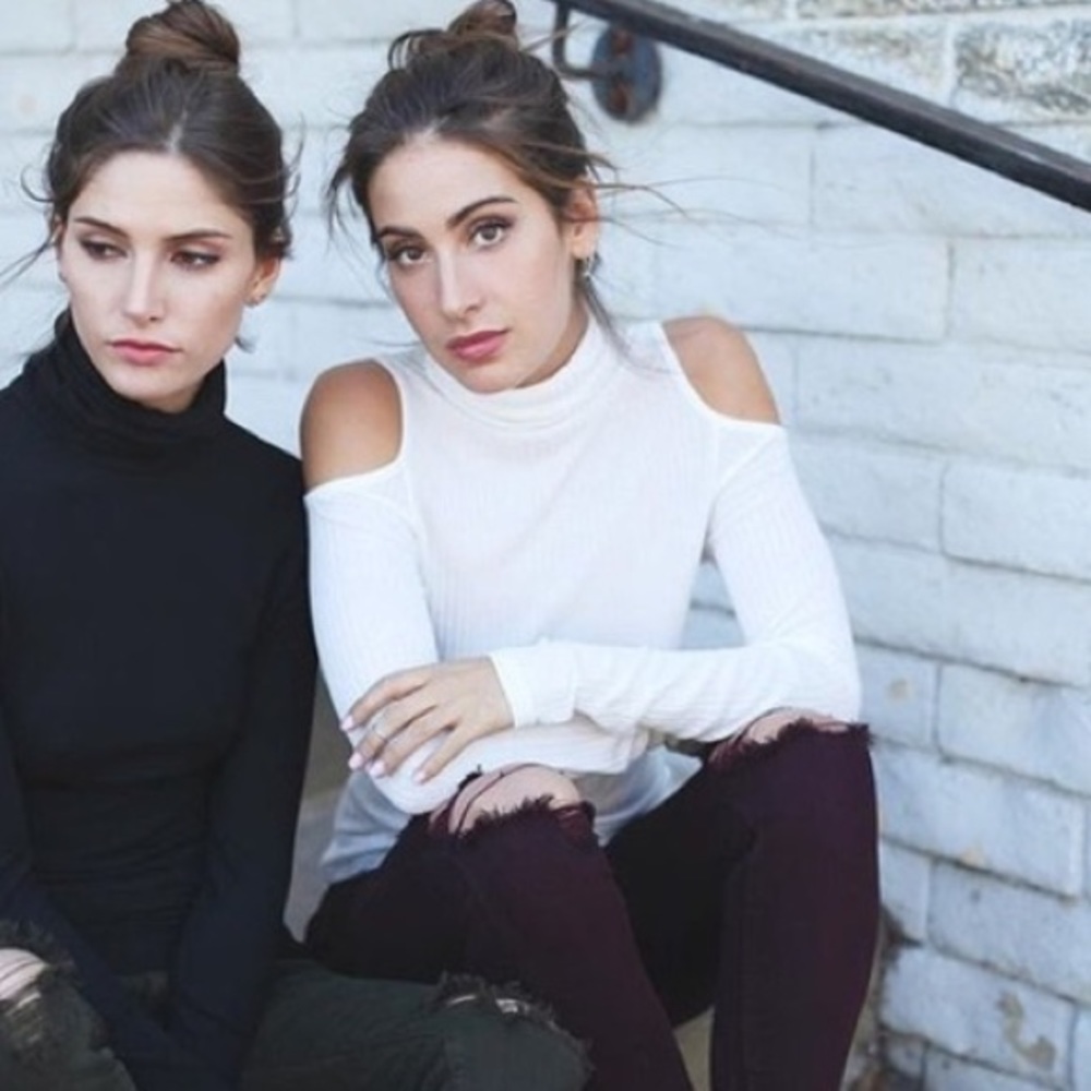 Emma & Sam White Ribbed Turtle Neck Cold Shoulder - Picture 2 of 5